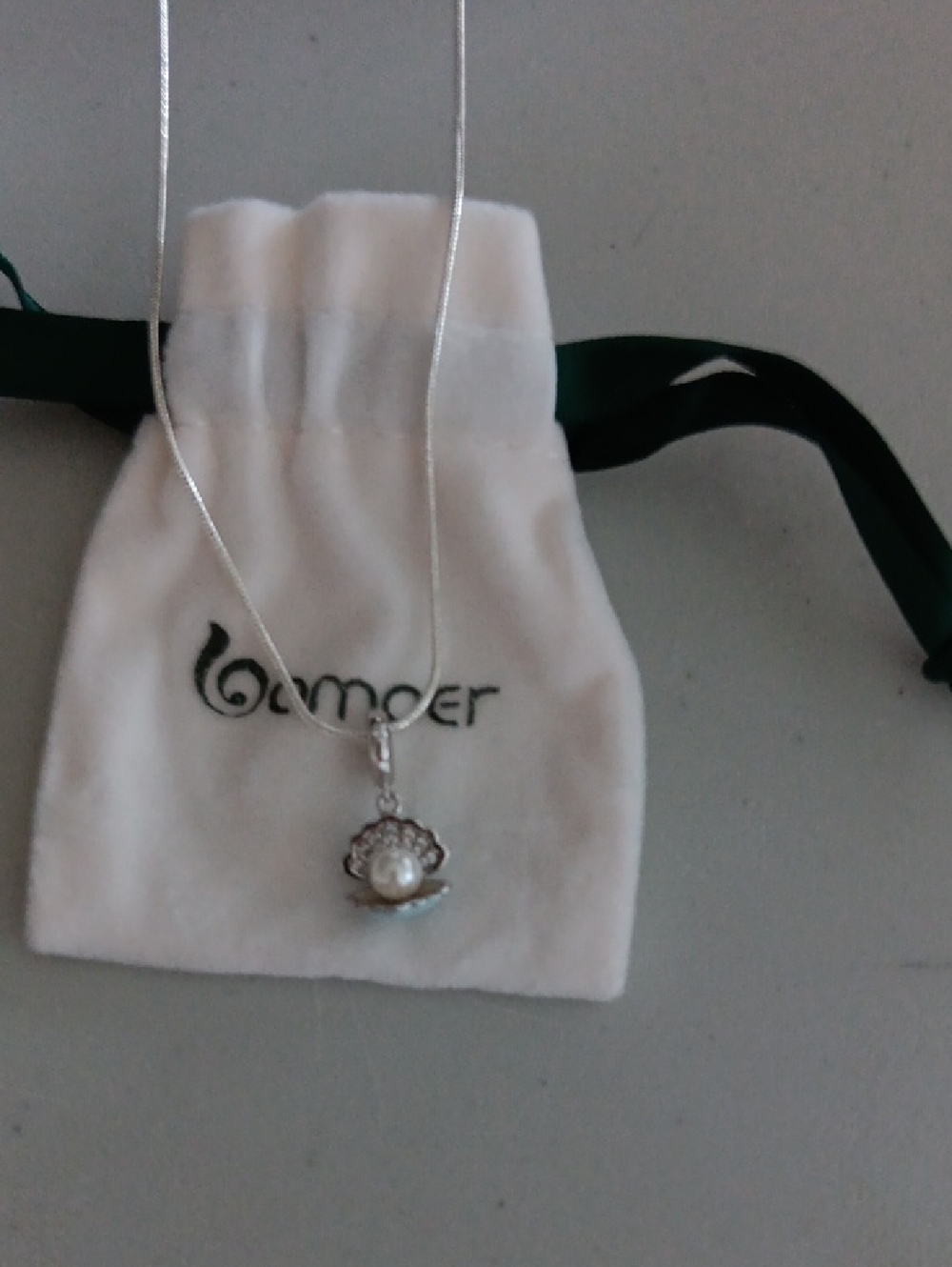 Silver Pearl Shell Pendant Necklace - White Pearl